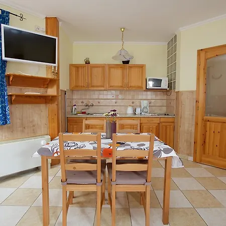 Appartement Harmonia Apartmanhaz