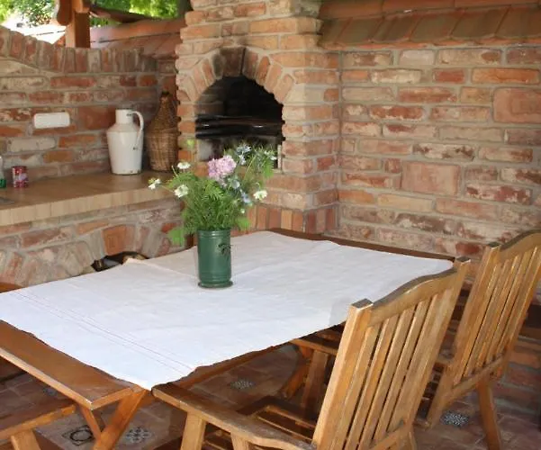 Harmonia Apartmanhaz *