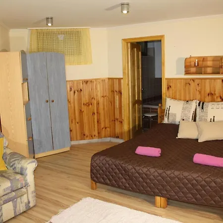 Apartment Harmonia Apartmanhaz *