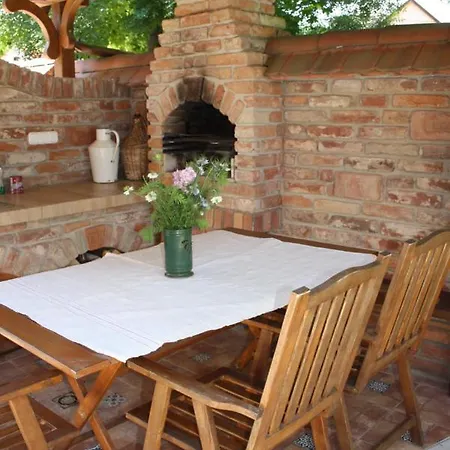 Harmonia Apartmanhaz *