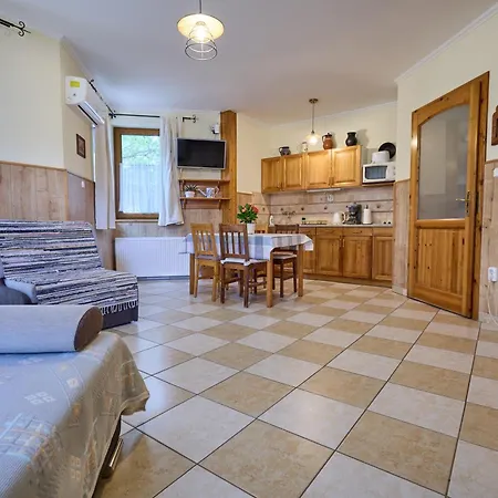 Apartament Harmonia Apartmanhaz *
