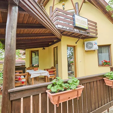 Harmonia Apartmanhaz * Hajdúszoboszló