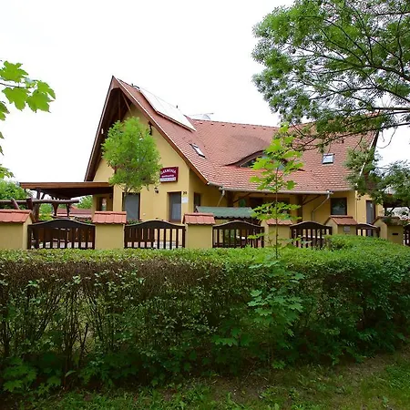 Harmonia Apartmanhaz