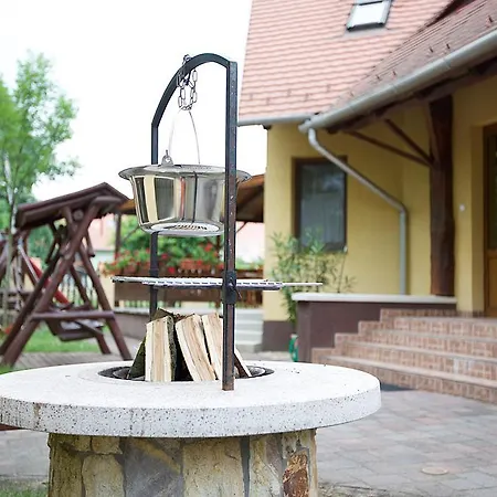 Apartment Harmonia Apartmanhaz Hajduszoboszlo