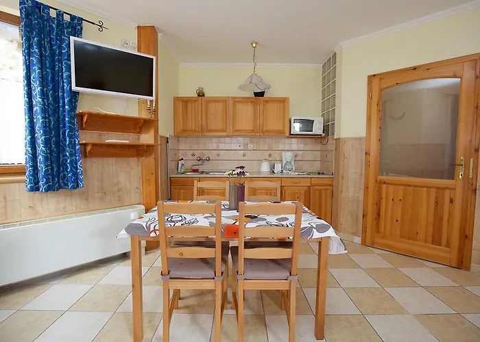 Апартаменты Harmonia Apartmanhaz